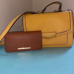 Steven madden purse with brown wallet same brand!